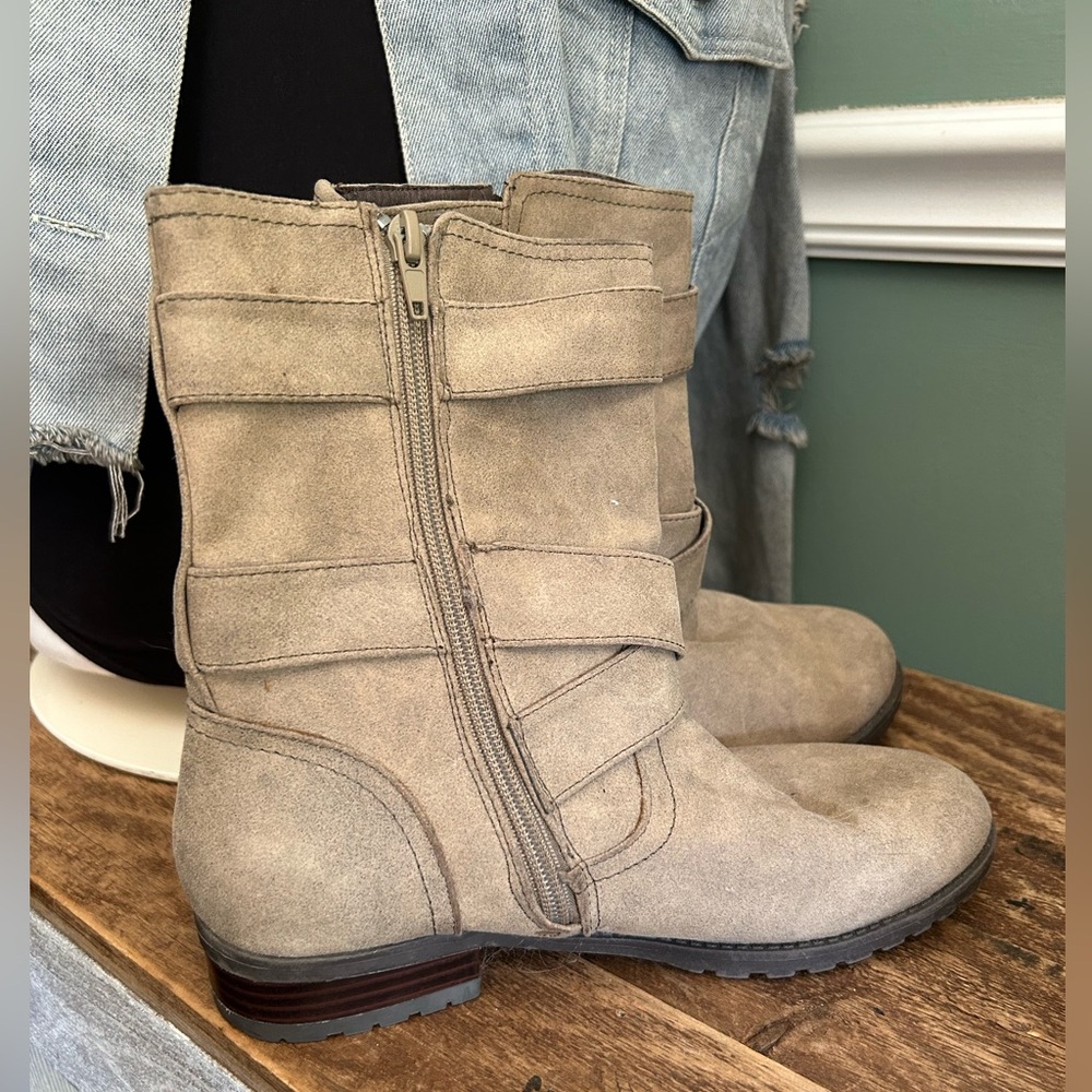 Ankle boot - Picture 2 of 2